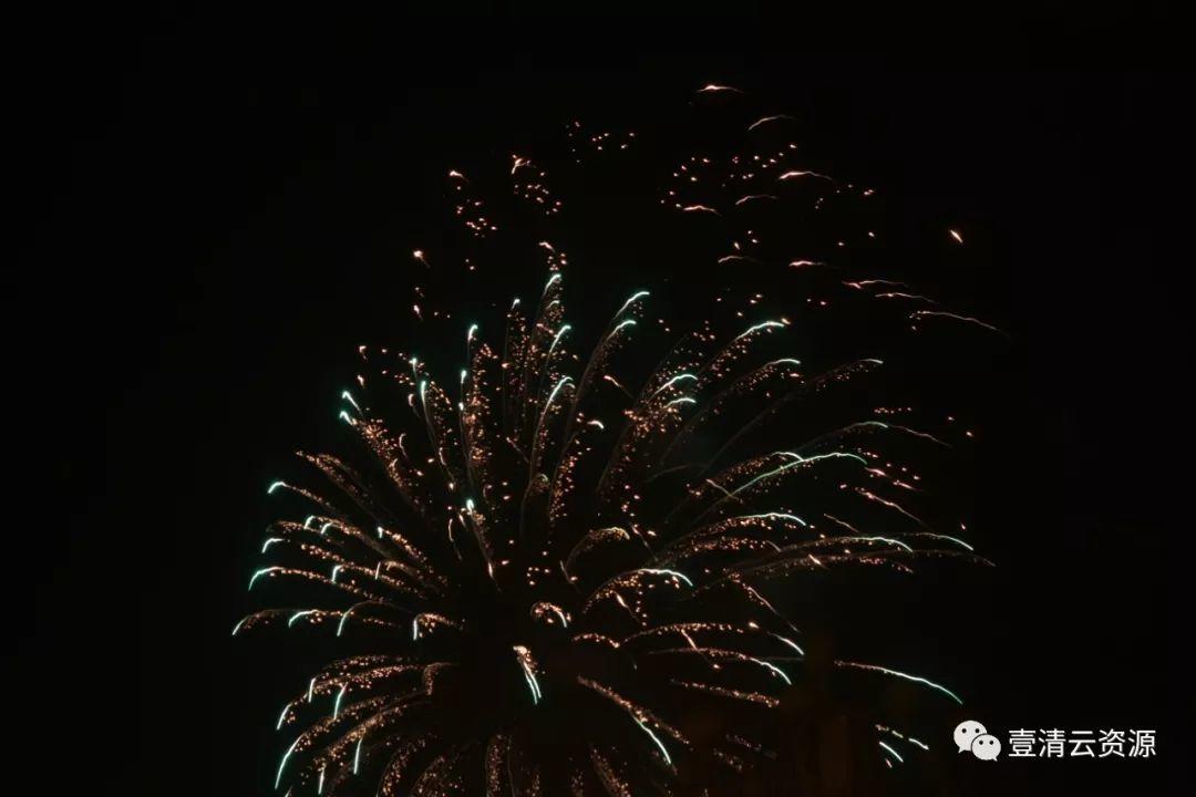 【S0327】【素材】高清烟花焰火PSD设计素材源文件