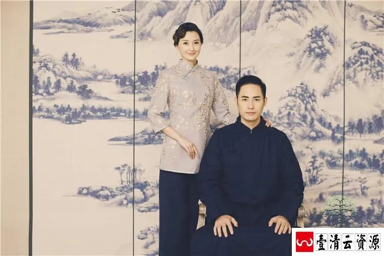 【S1476】【素材】民国风古典全家福亲子样片时尚横版高清影楼摄影JPG格式
