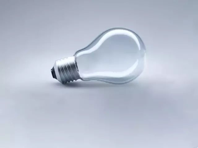 PS教程：合成灯泡中的垂钓者