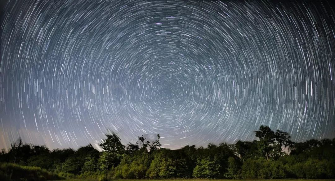 PS教程:一张星空图如何做出星轨?