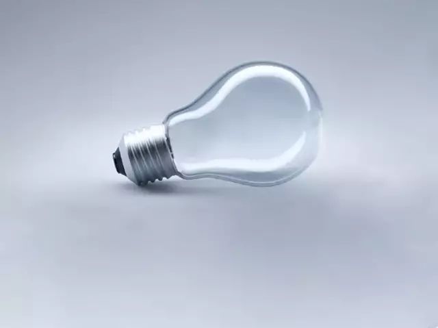 PS教程：合成灯泡中的垂钓者