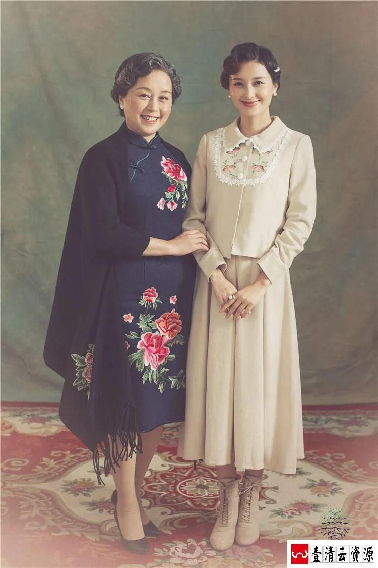 【S1476】【素材】民国风古典全家福亲子样片时尚横版高清影楼摄影JPG格式