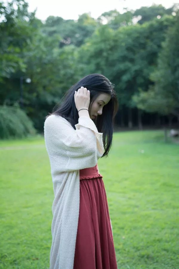 PS教程：调出人像照片暗色胶片艺术效果