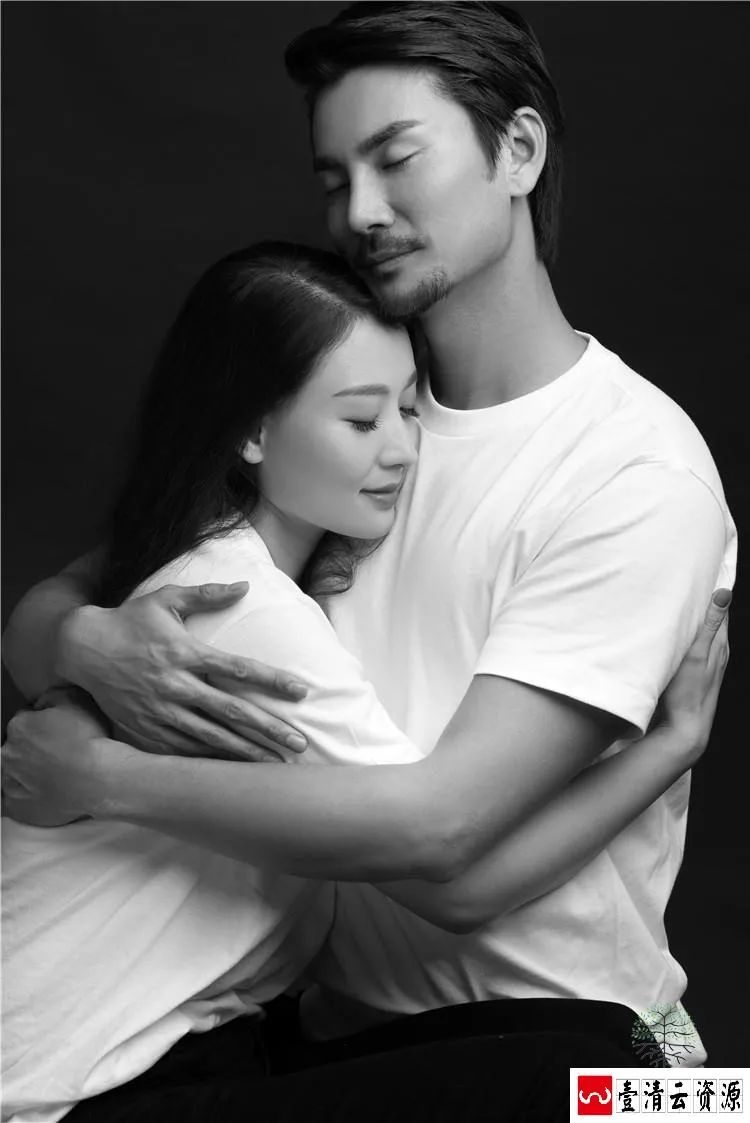 【S1507】【素材】创意黑白风全家福亲子样片简约大气影楼摄影素材JPG格式