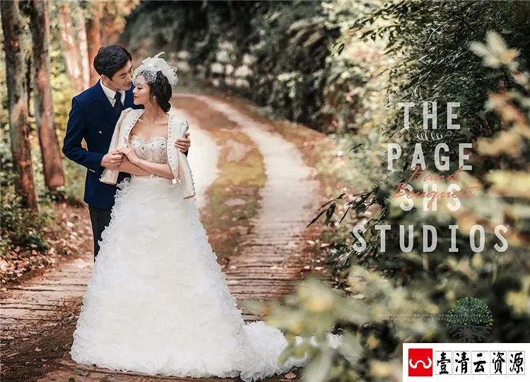 【S1569】【素材】影楼旅拍婚纱相册模板唯美浪漫外景排版设计样册PSD分层素材