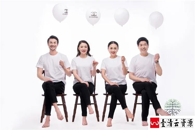 【S1507】【素材】创意黑白风全家福亲子样片简约大气影楼摄影素材JPG格式